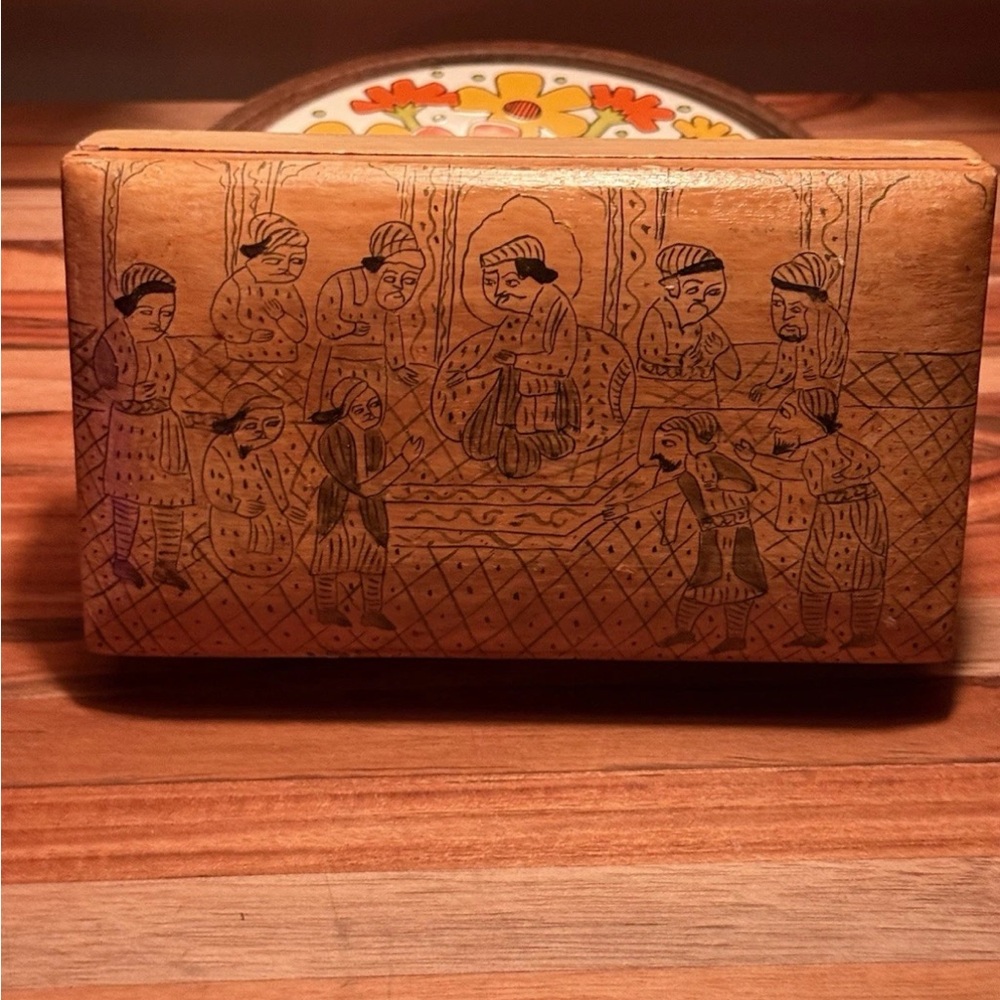 Vintage Persian-Style Wood Box – Handcrafted Scene of Royal Court Figures
